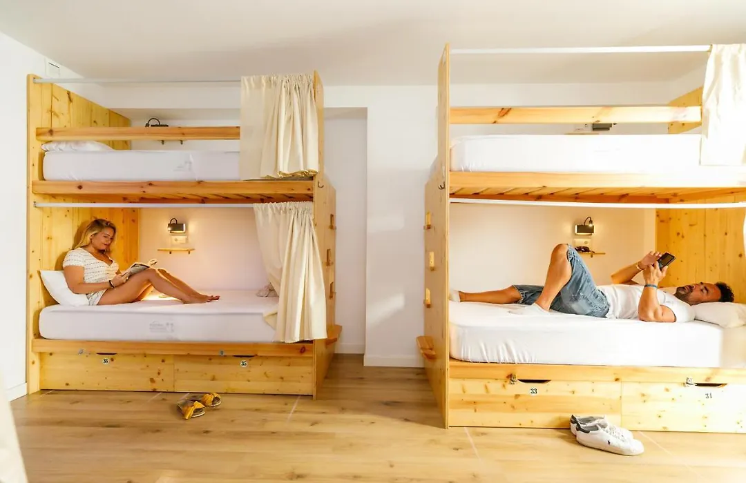 We Hostel Palma - Albergue-1