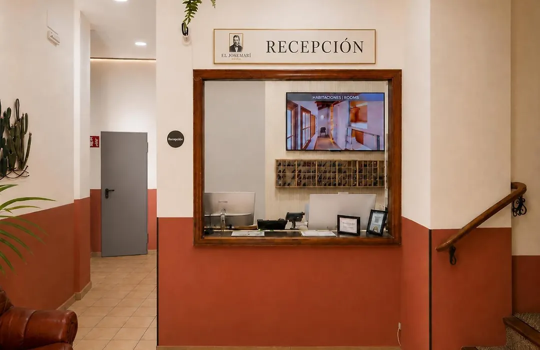 El Josemari Hostel-1
